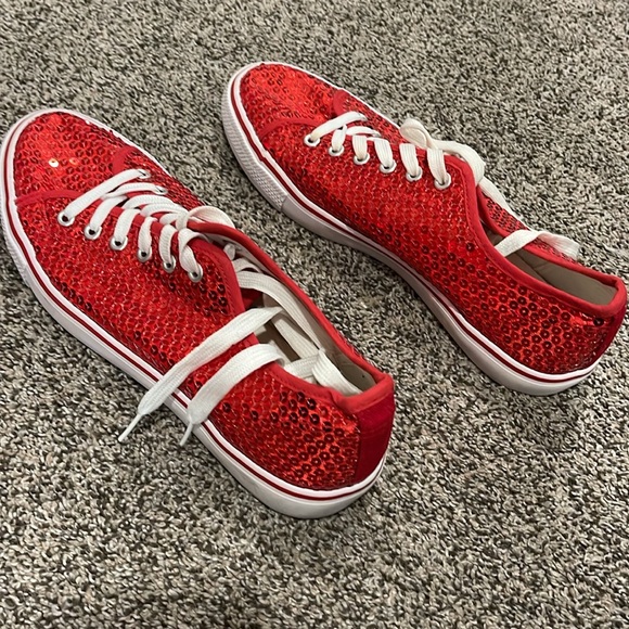 Red Sequins Shoes - Picture 3 of 4